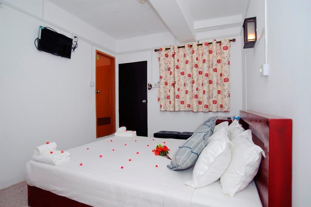 Agga Youth Hotel Yangon Exterior photo
