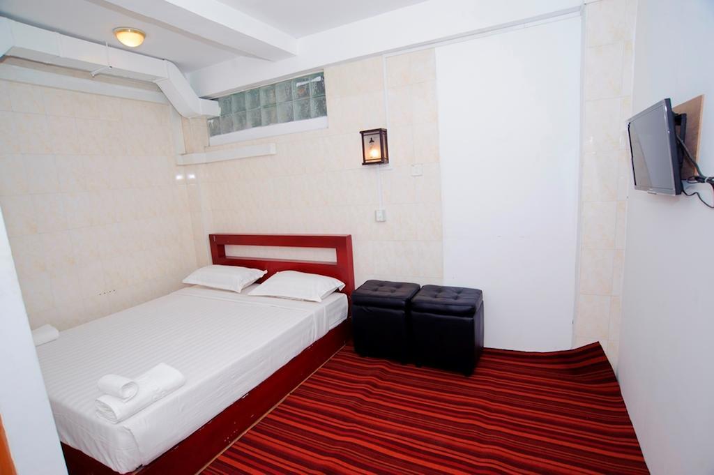 Agga Youth Hotel Yangon Exterior photo