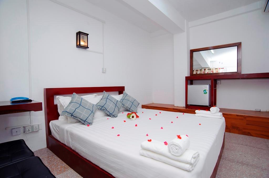 Agga Youth Hotel Yangon Exterior photo