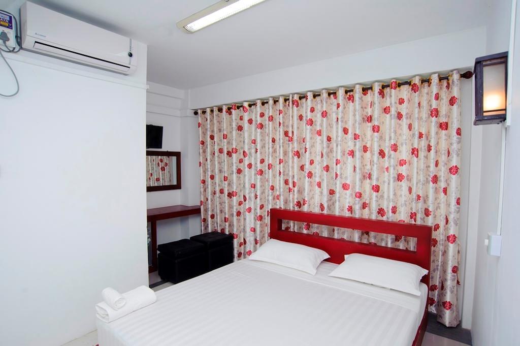 Agga Youth Hotel Yangon Exterior photo