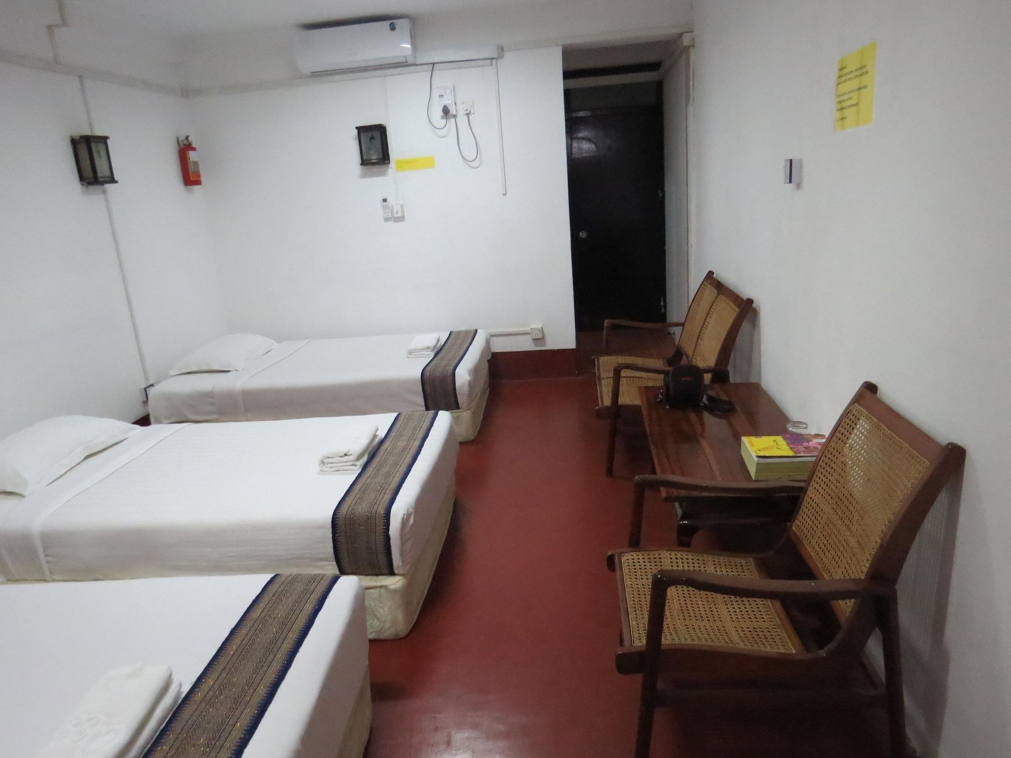 Agga Youth Hotel Yangon Exterior photo