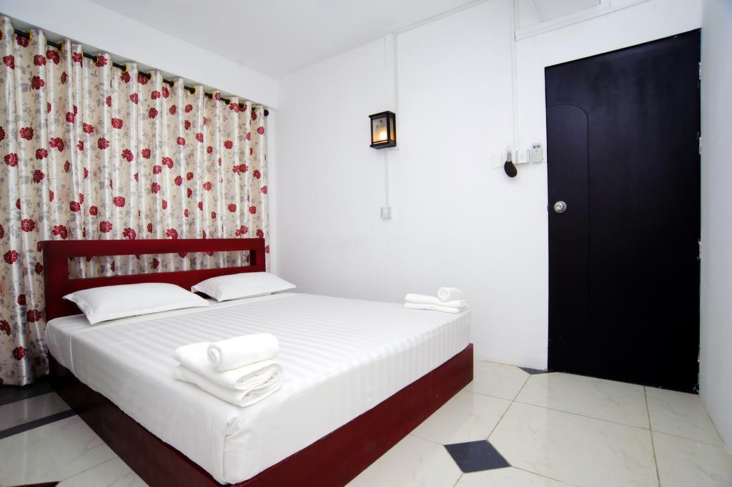 Agga Youth Hotel Yangon Exterior photo