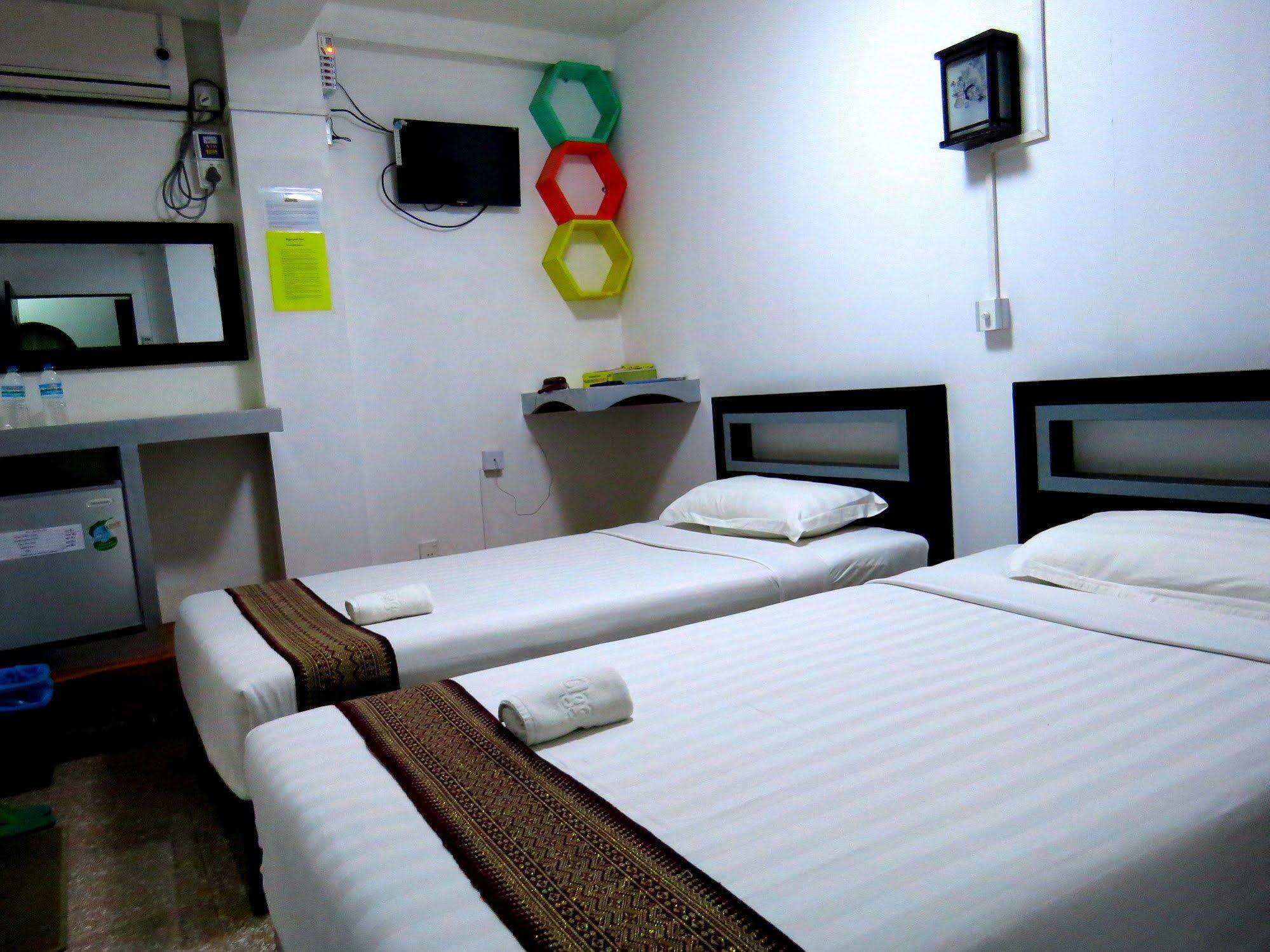 Agga Youth Hotel Yangon Exterior photo